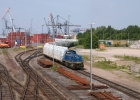 V 1002 der Weserbahn, rangiert am 08.06.06 im Neustädter Hafen.